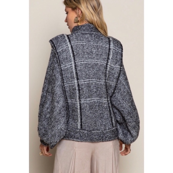 🔥SALE POL 80s Inspired Grey Plaid Soft Knit Sweater Coat - Picture 3 of 7